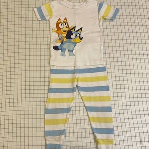 Bluey 2pc matching PJ set. 3T tee shirt and pants in great condition